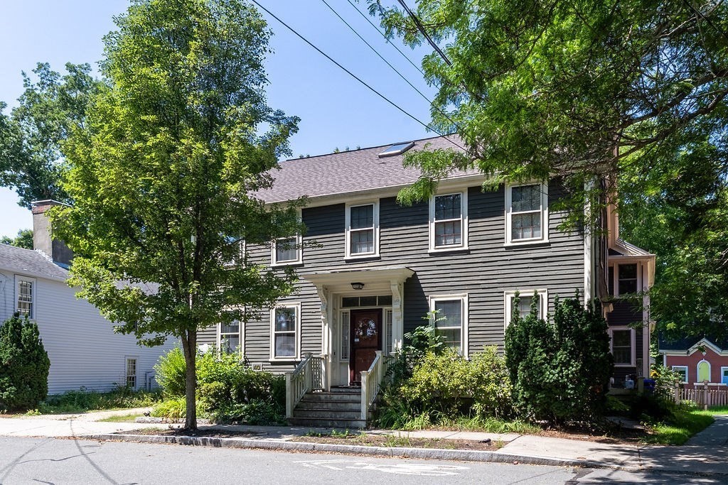 40 N Main St #3 in Ipswich