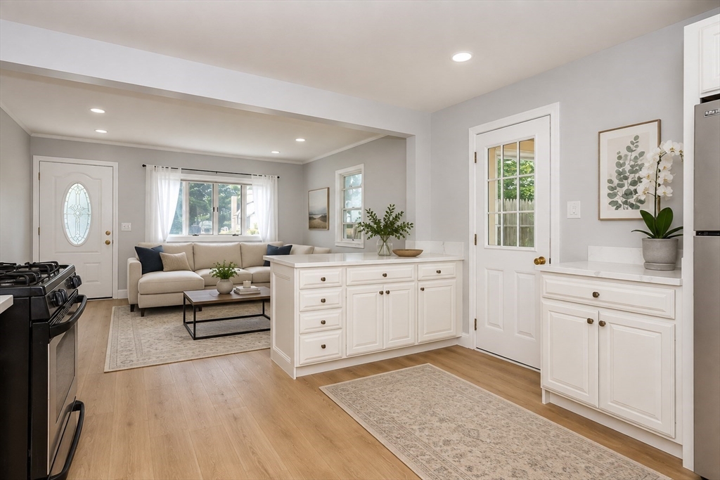 20 Rayburn Rd #1 in Stoughton