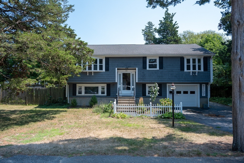 23 Gratto Rd in Marshfield