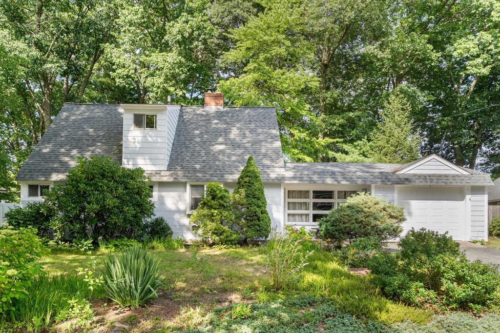 24 Vernon Road in Natick