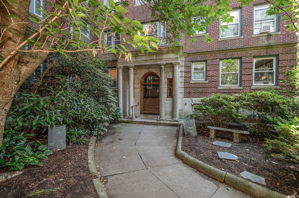 52 Garden St #B2 in Cambridge