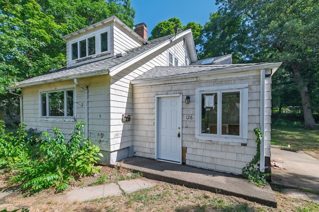 126 Lakehurst Ave in East Weymouth