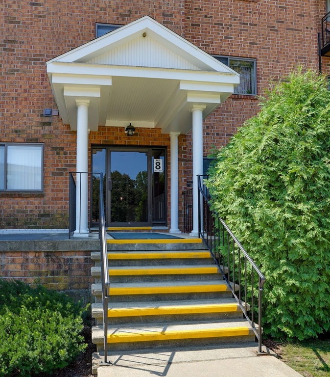 181 Littleton Rd #211 in Chelmsford