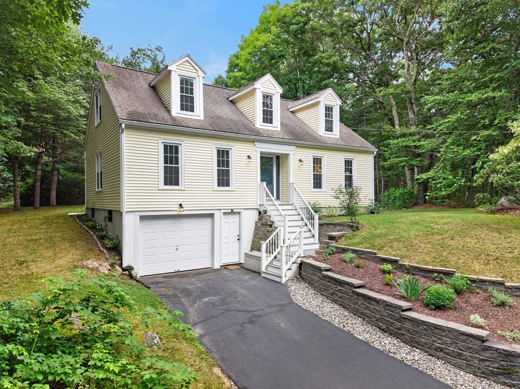 81 Moon Hill Rd in Northbridge