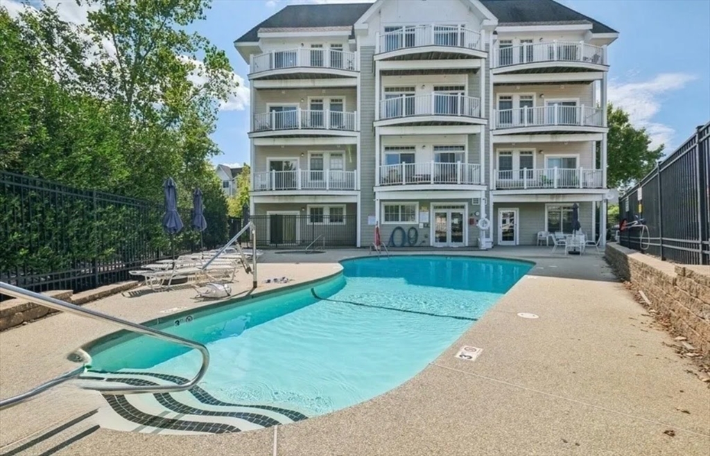 614 Pond St #1214 in Braintree