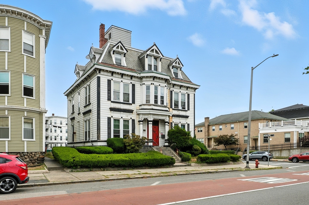 121 N Common in Lynn