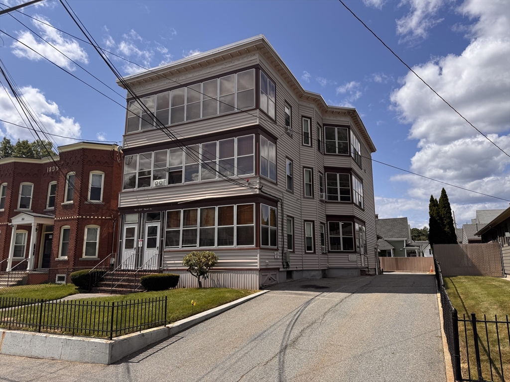 102 Fourth Ave in Lowell