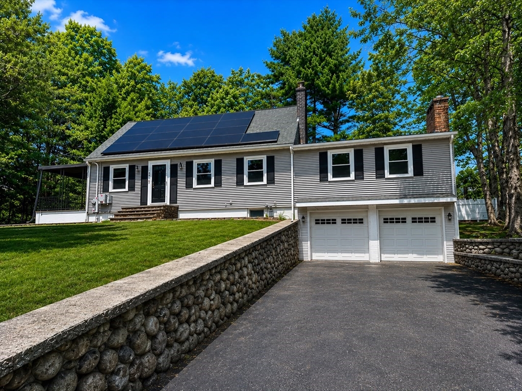 40 Neal St in Walpole