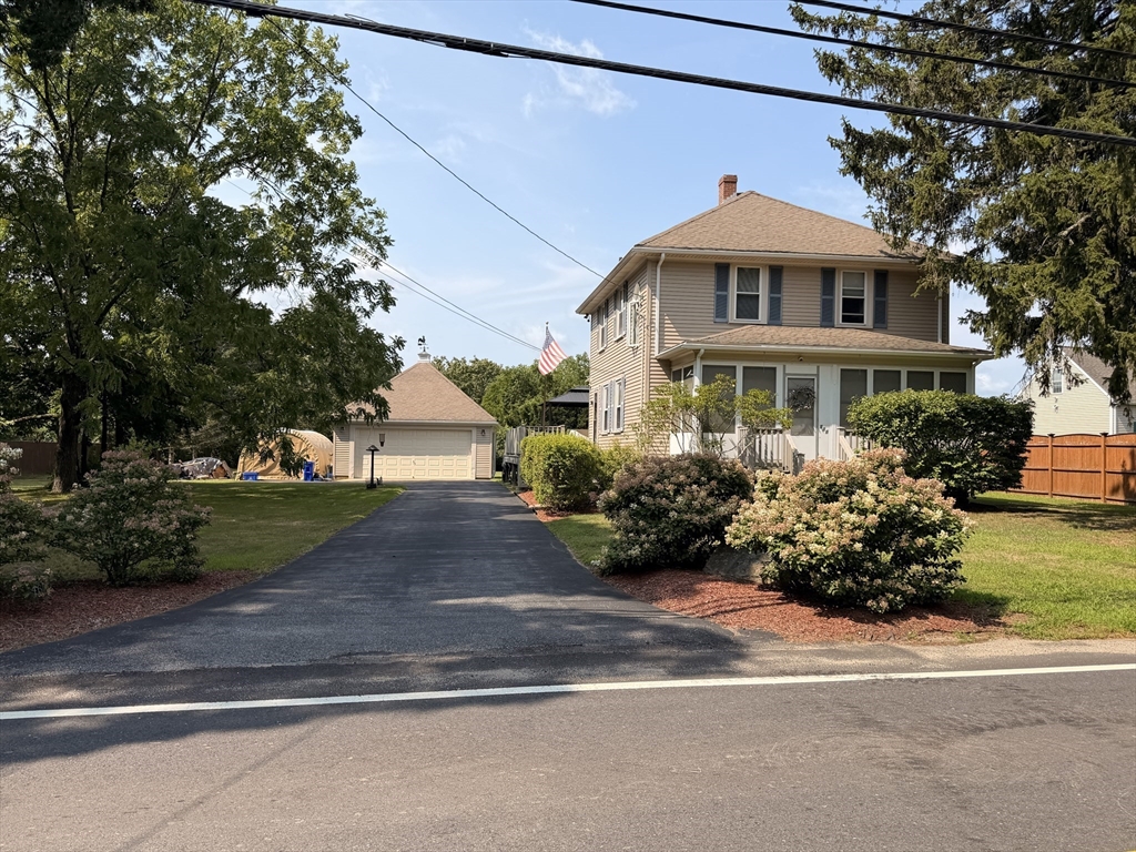 446 Lindsey St in Attleboro