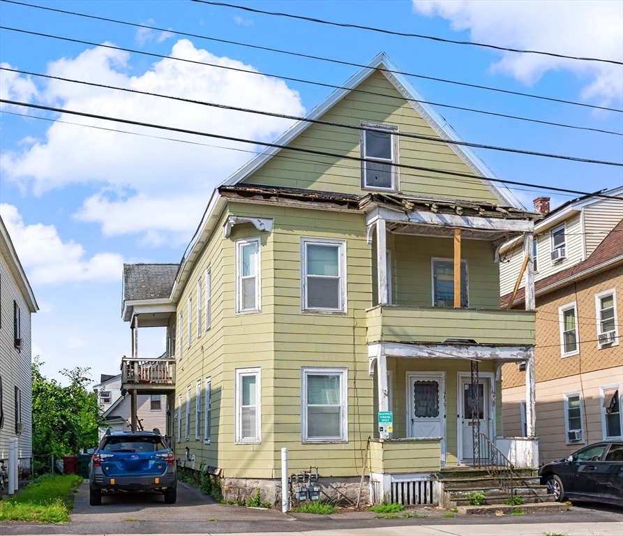 256 University Ave in Lowell