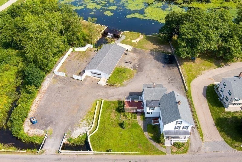 25 East St in North Grafton
