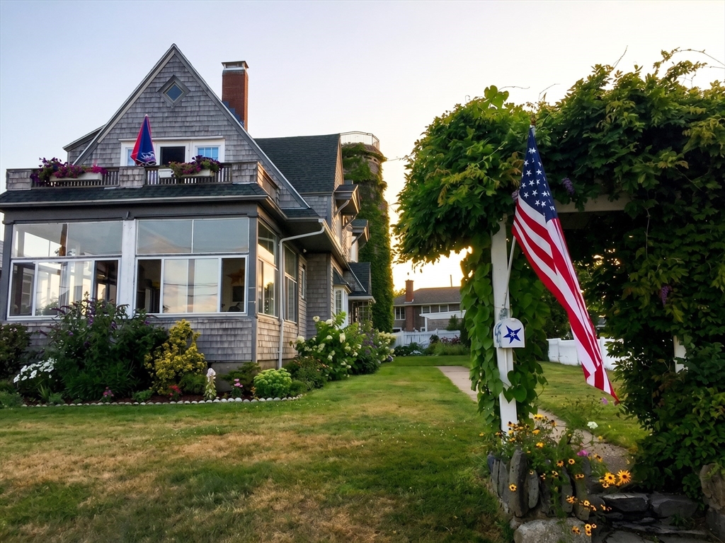 11 Bluff Rd in Hull