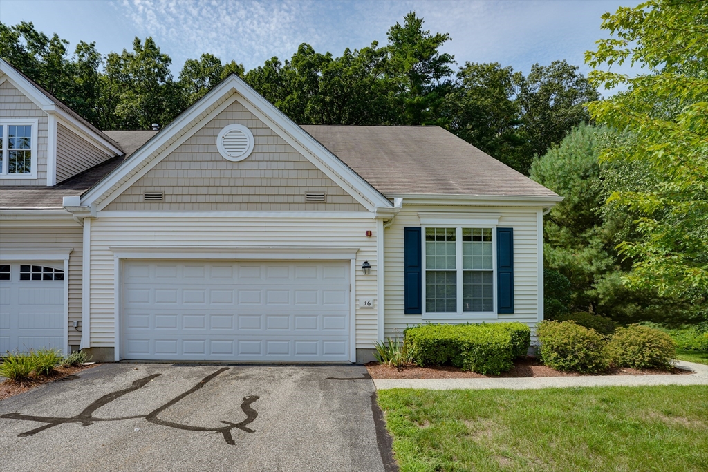 36 Arbor Glen Drive #36 in Stow