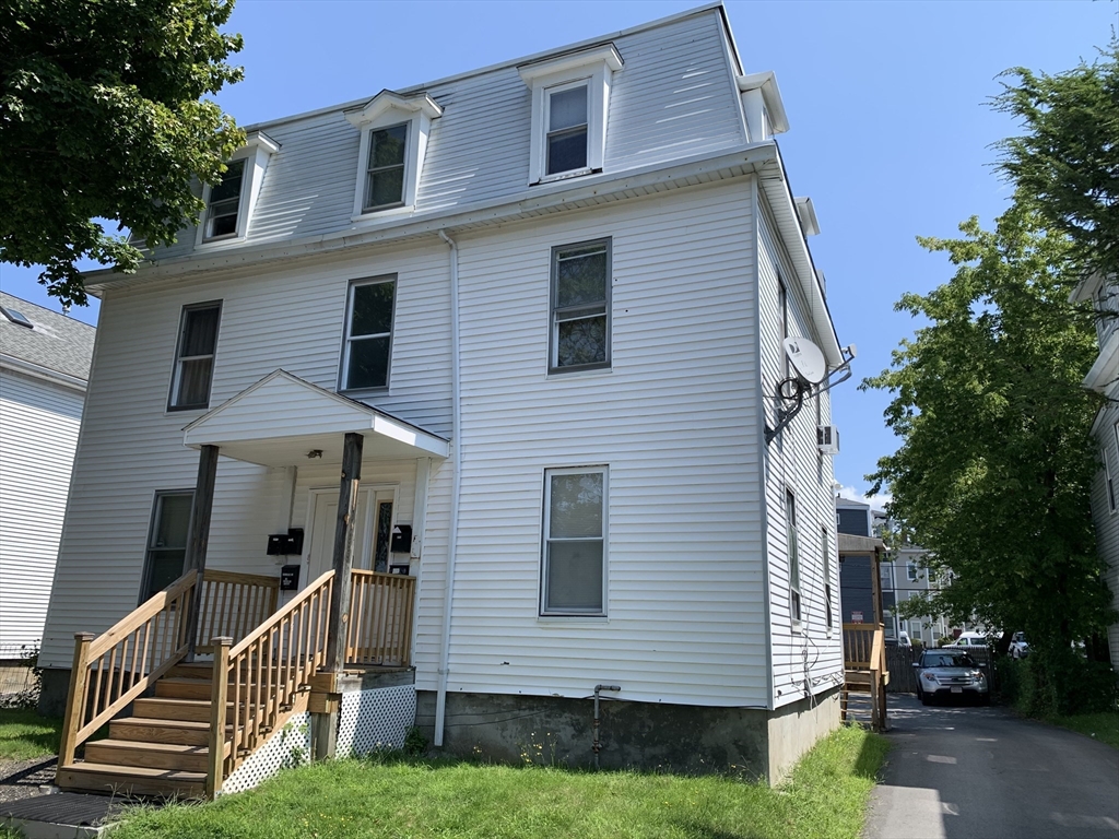 10 Denny St in Worcester