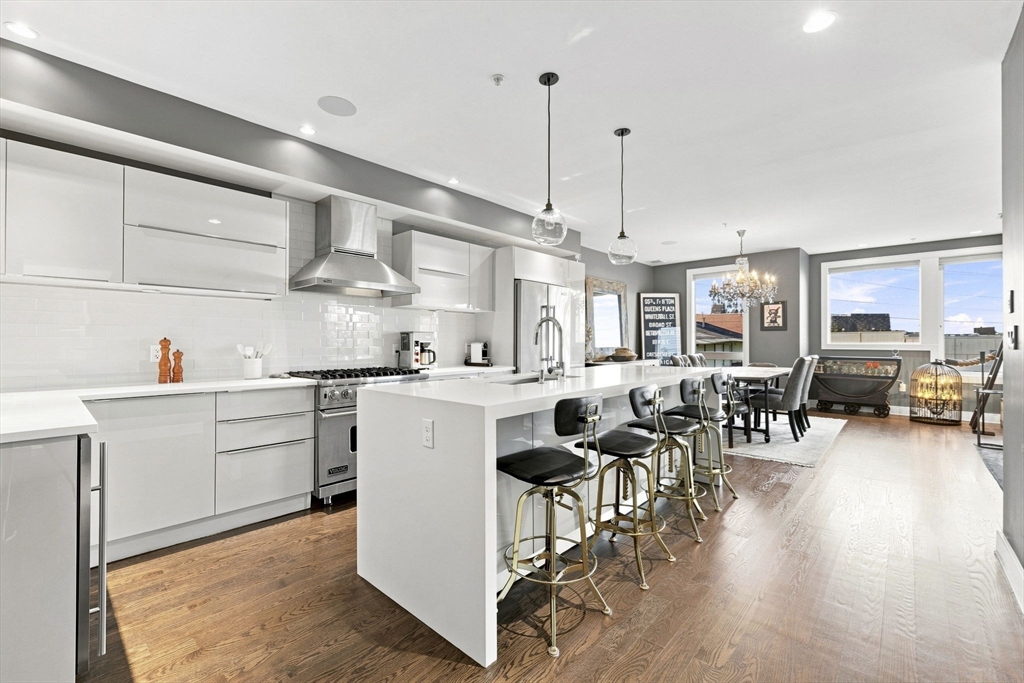 407 W 1St St #101 in Boston