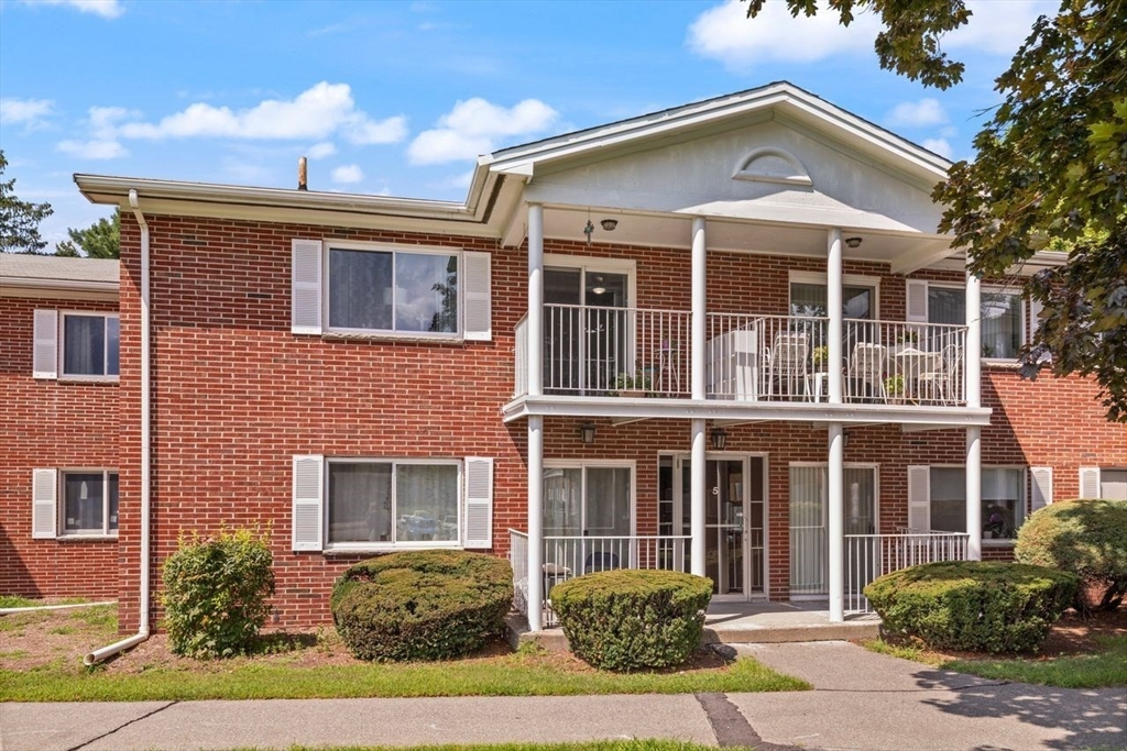 5 Bayberry Drive #3 in Sharon