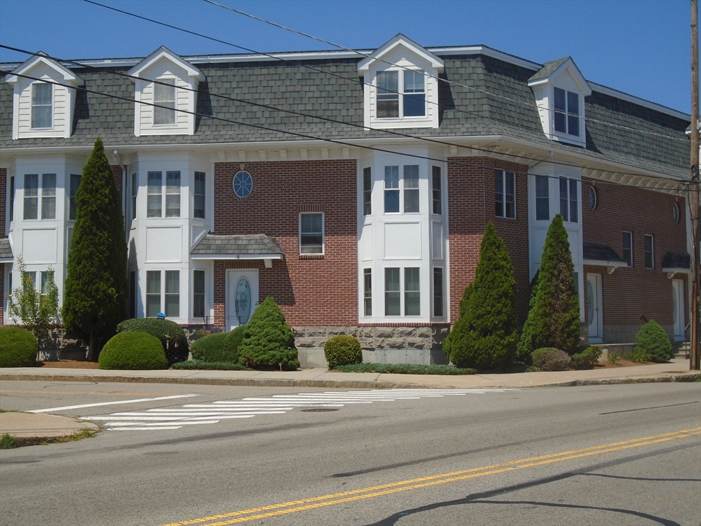 909 Washington Street #8 in Norwood