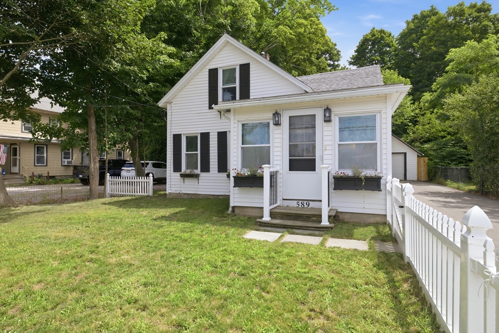 589 South St in Wrentham