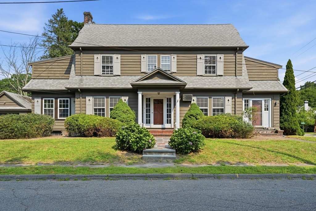 7 Fales Rd in Dedham