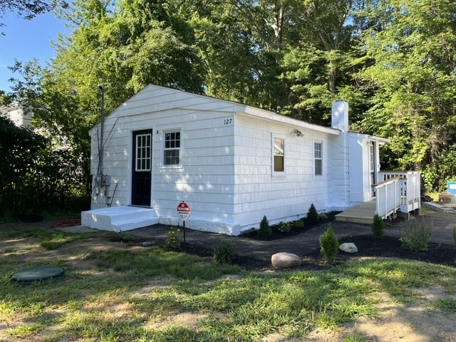 127 Taunton Ave in Norton
