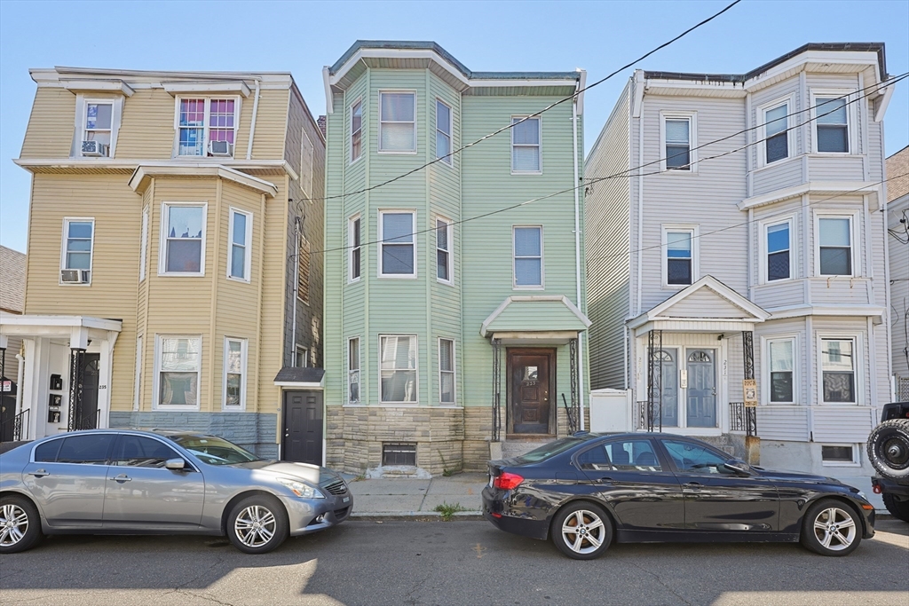 233 Saratoga Street in Boston