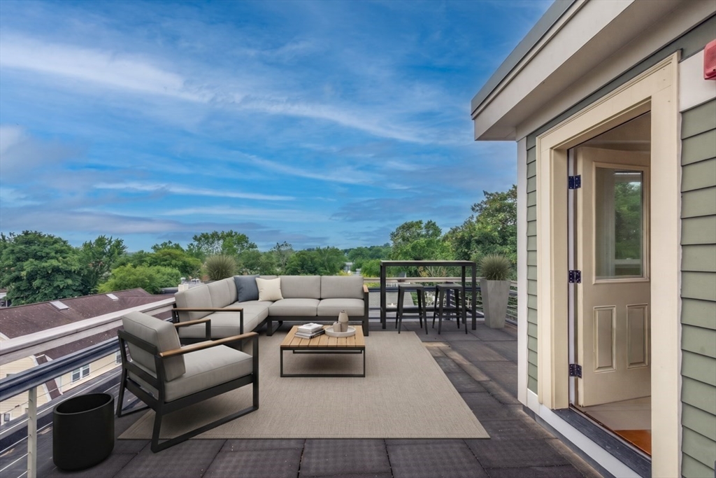 10 Boylston Pl #10 in Jamaica Plain