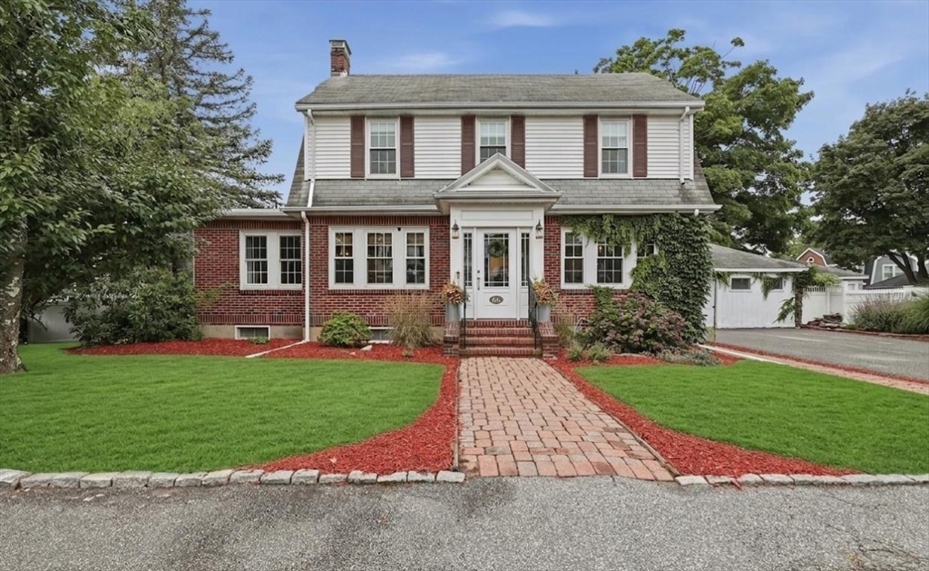 66 Damon Rd in Medford