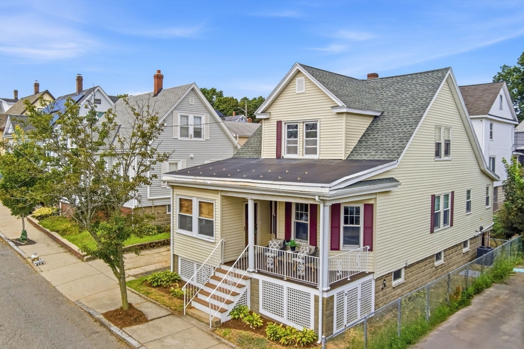 37 Bettinson in Everett