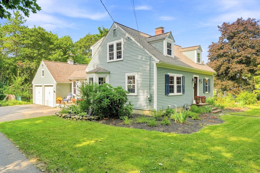 26 Concord Rd in Acton
