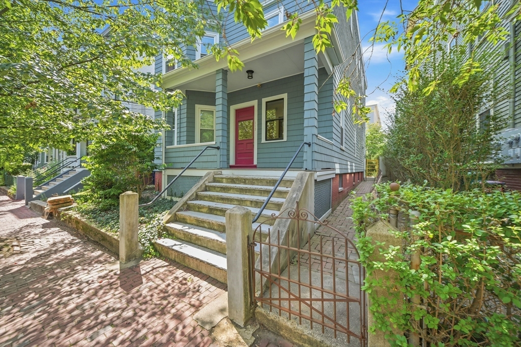113 Antrim St #3 in Cambridge