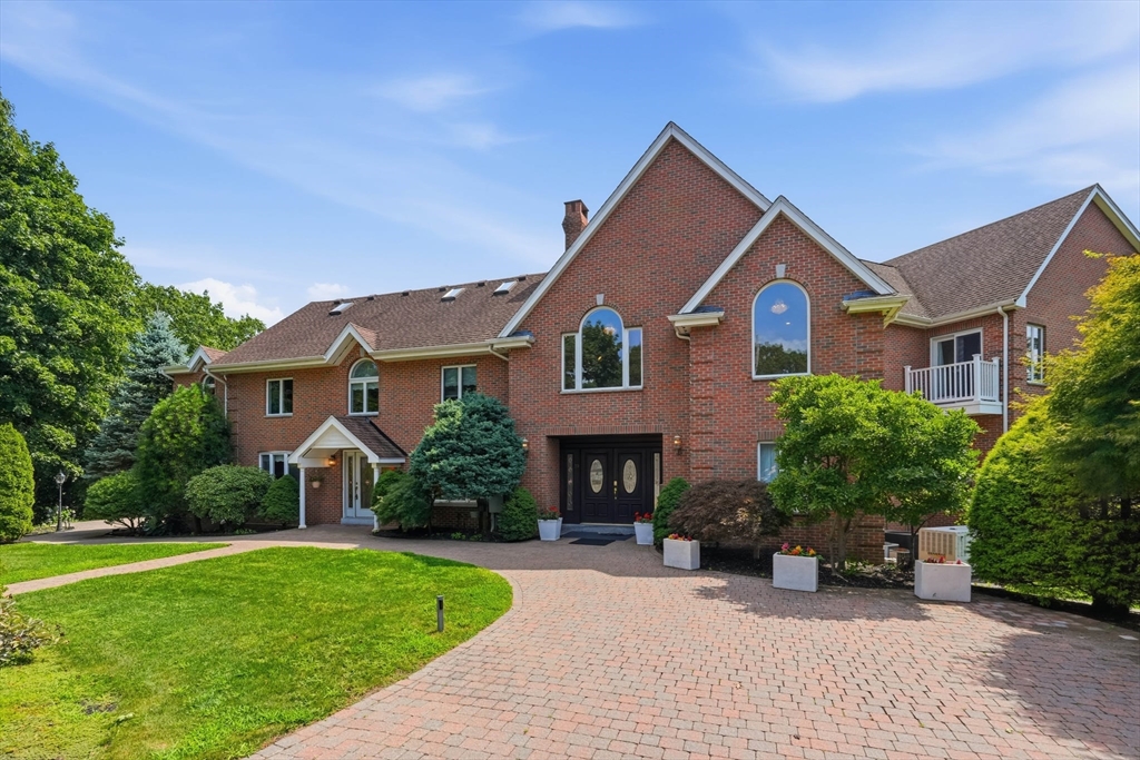 90 Mountwood Rd in Swampscott