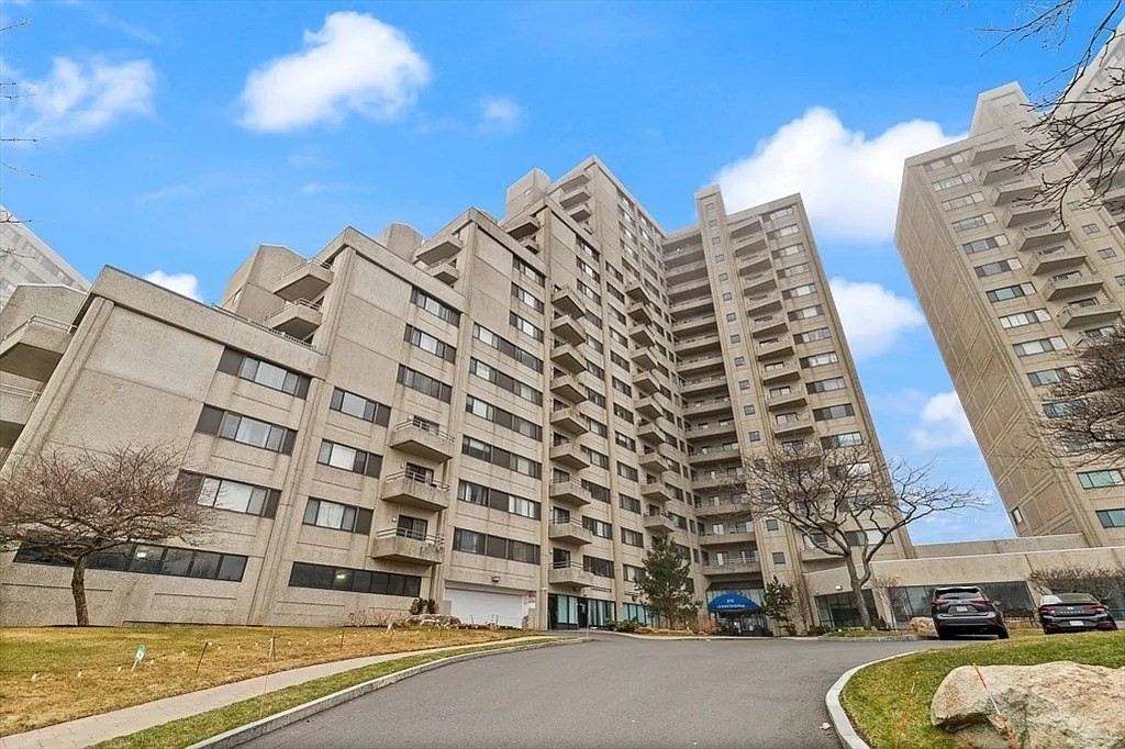 376 Ocean Ave #709 in Revere