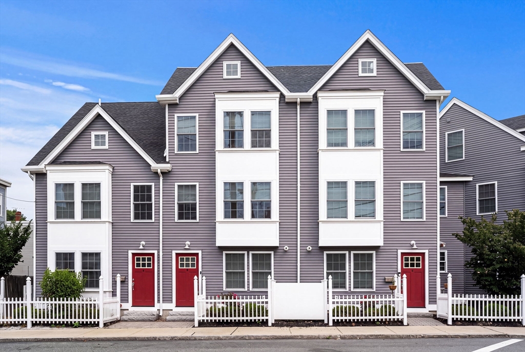 34 Beckford St #D in Beverly
