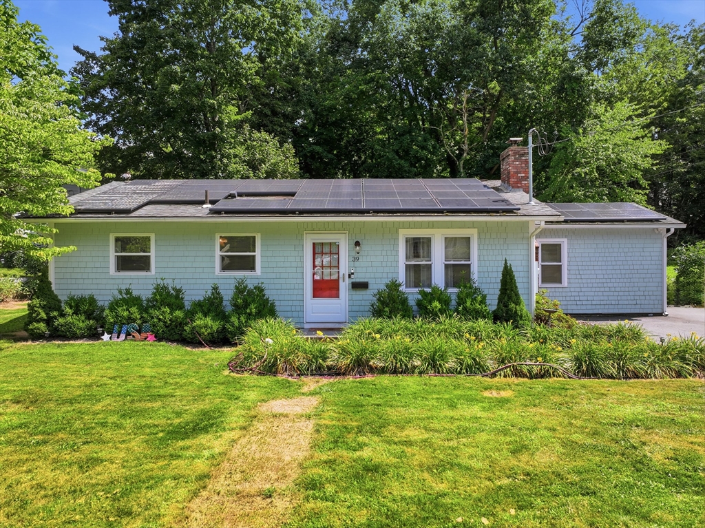 39 Riley Rd in Northborough