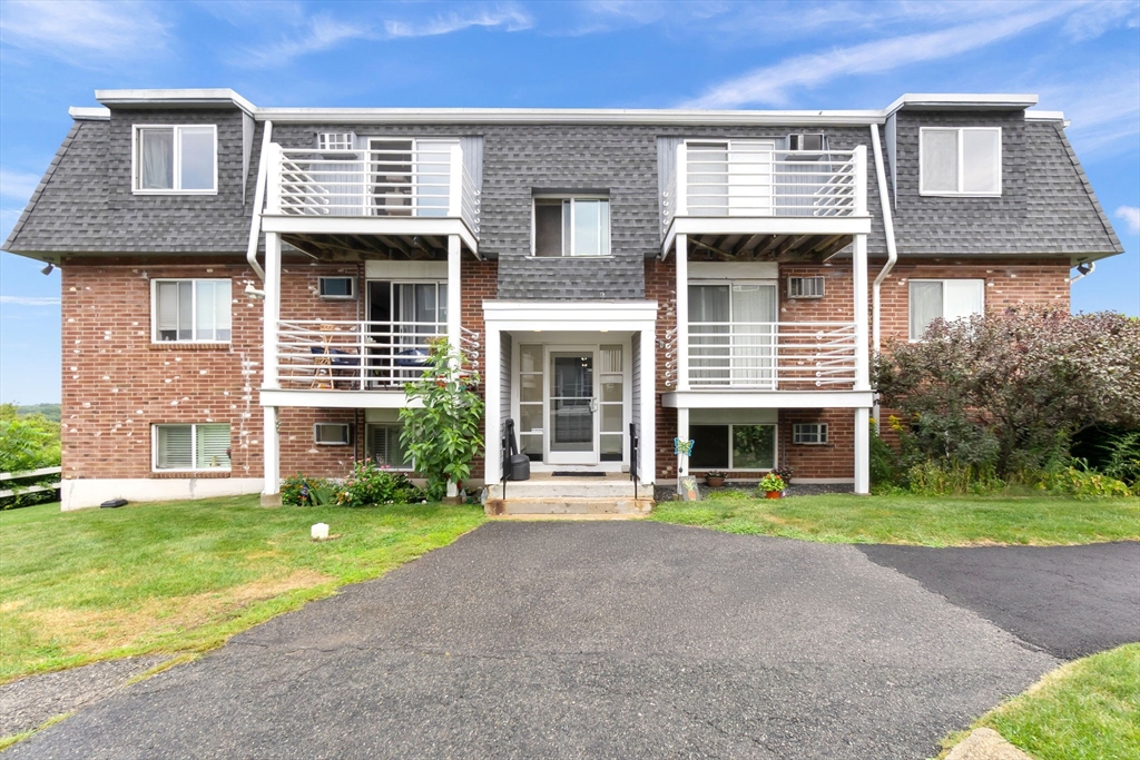 145 Essex Avenue #405 in Gloucester