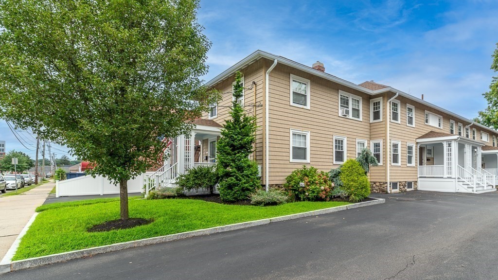 37 Richardson Ave #3702 in Wakefield