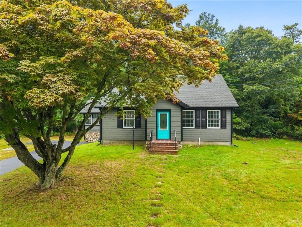 618 Wareham St. in Middleboro