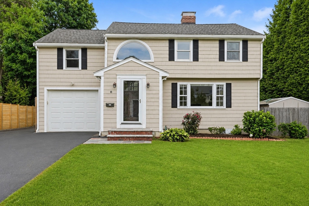 8 Wilson St in Wellesley