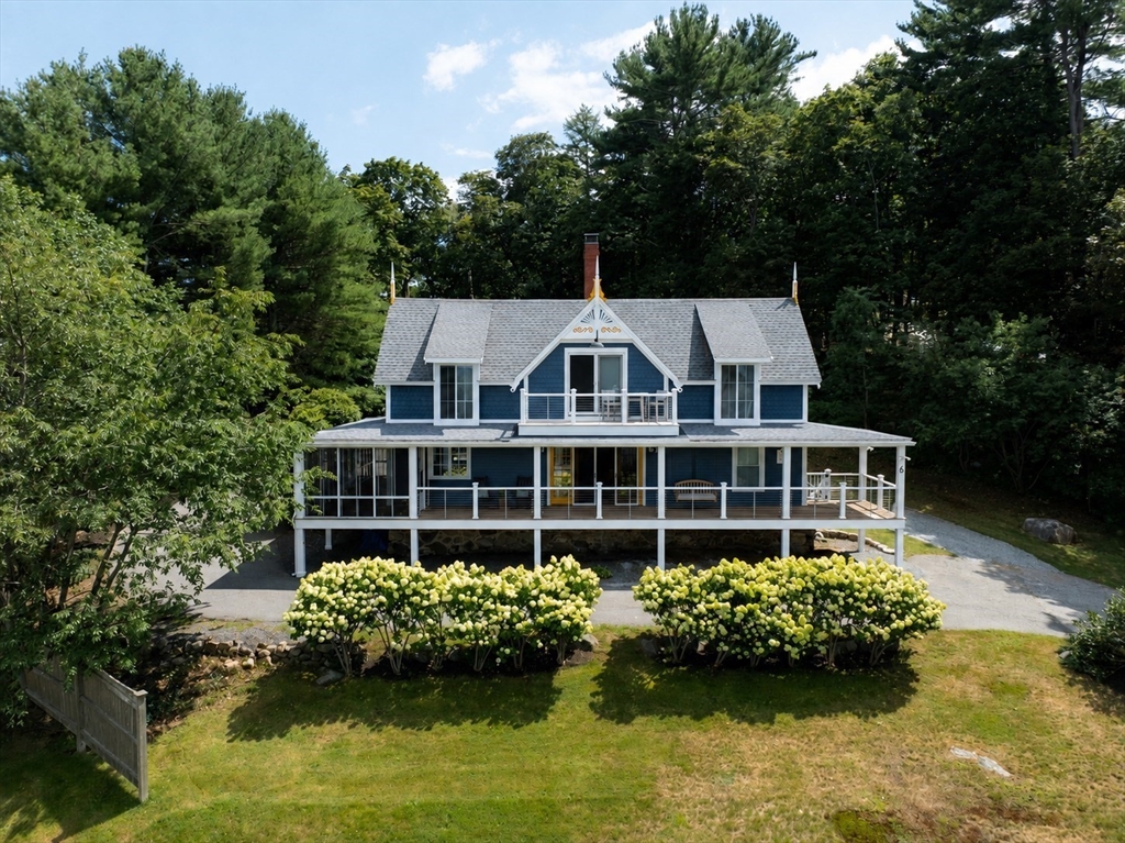 6 Pew Ave in Gloucester