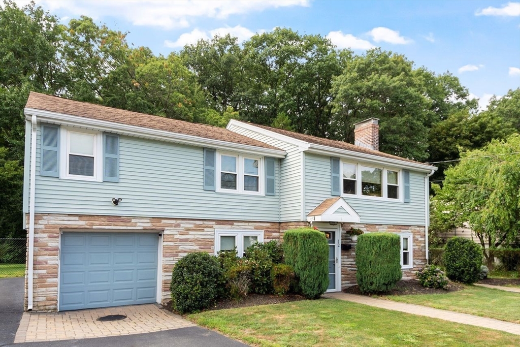 12 Mansfield Street in Peabody