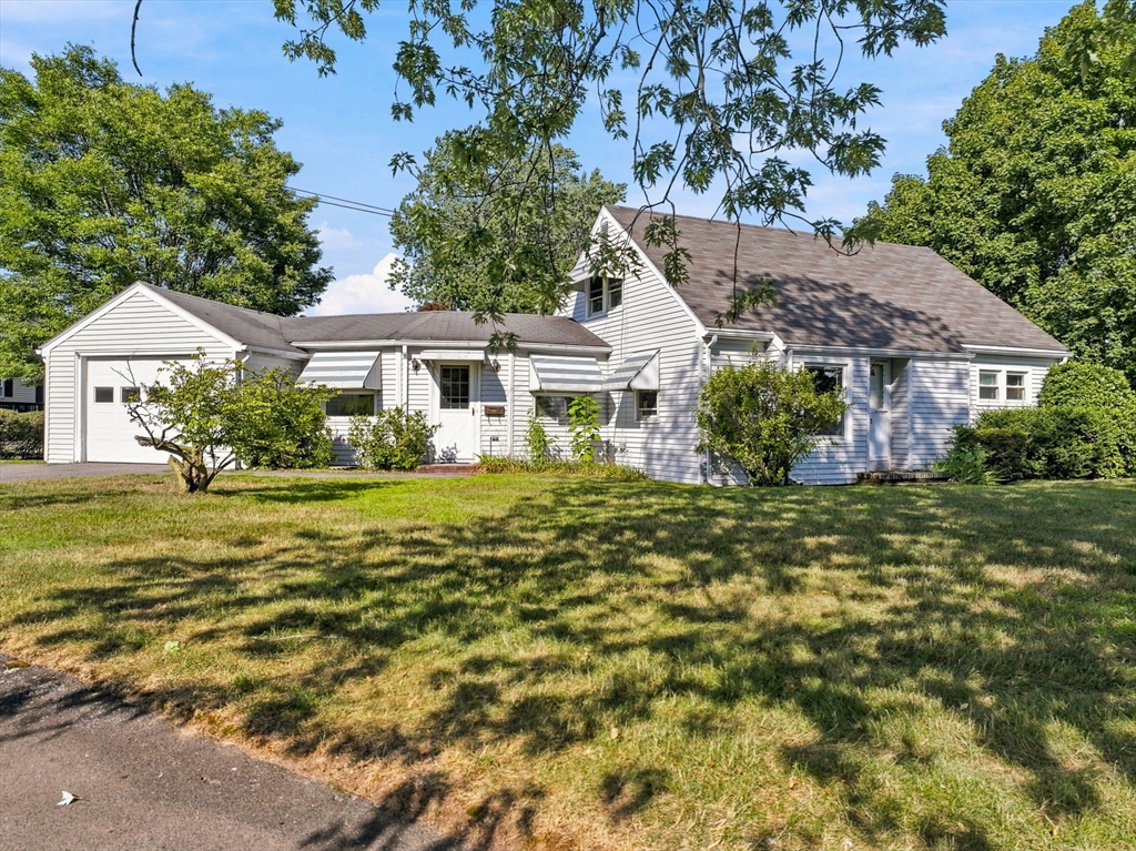 21 Flint St in Danvers