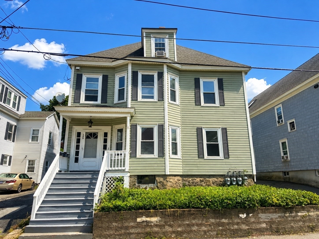 125 Gershom Ave in Lowell