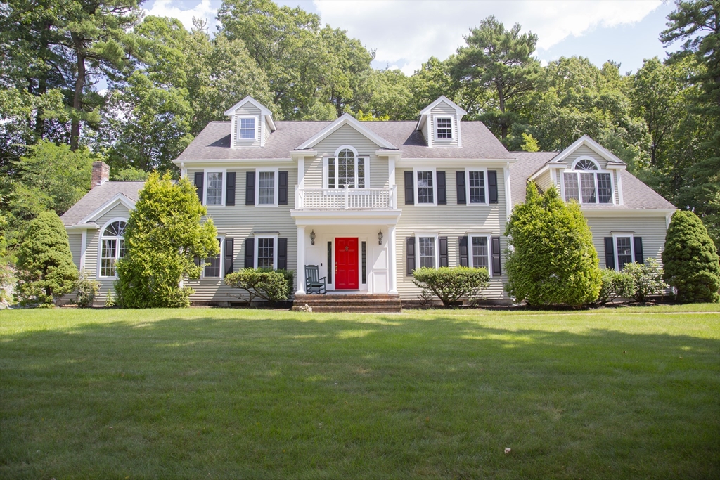 1941 Washington St in Canton