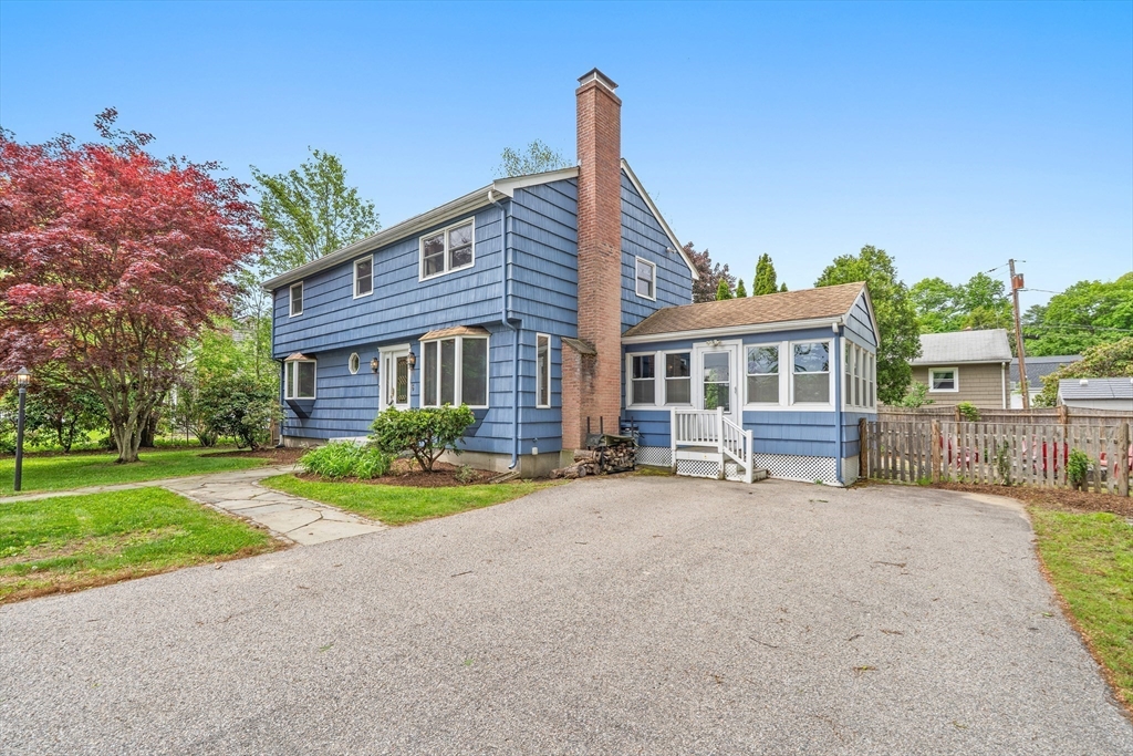 6 Hovey Ave in Natick