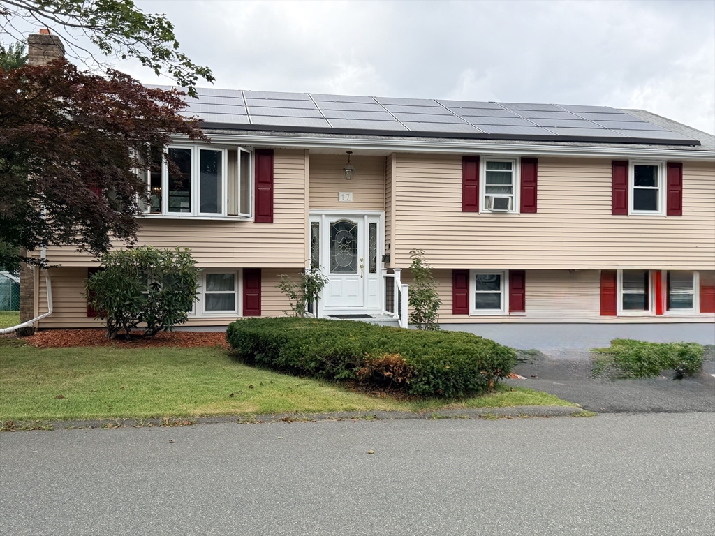 17 Valley Rd in Stoneham