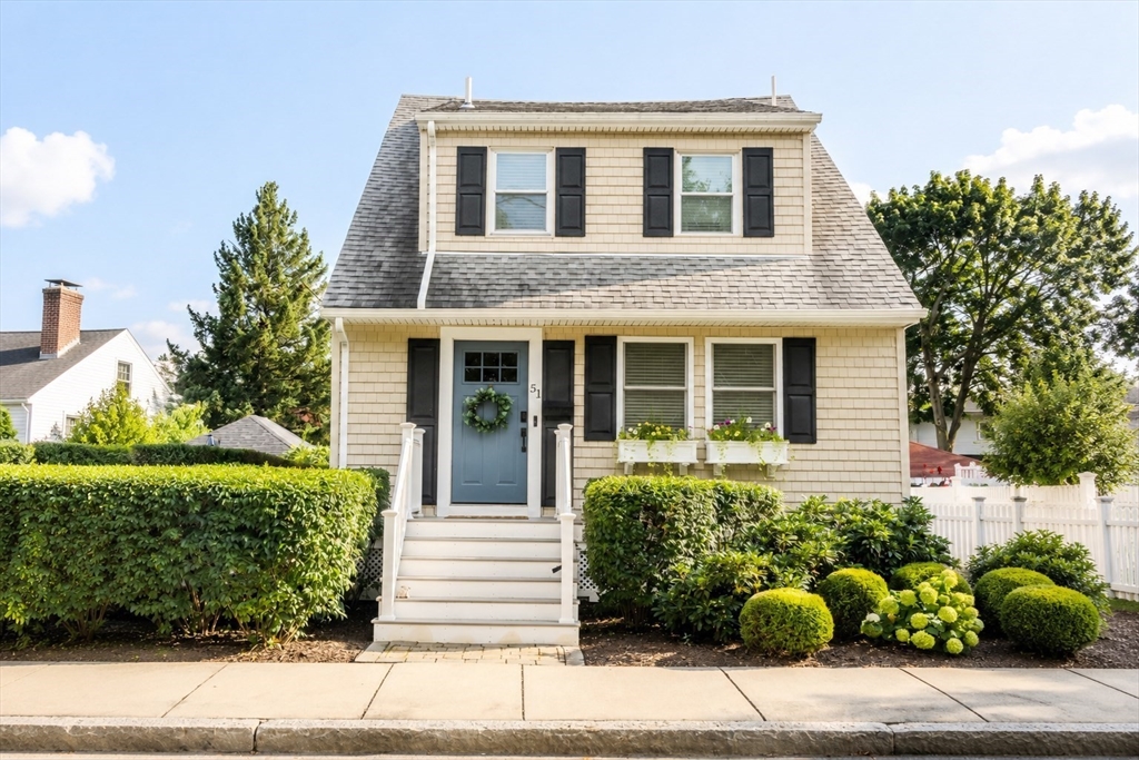 51 Woodrow Ave in Medford