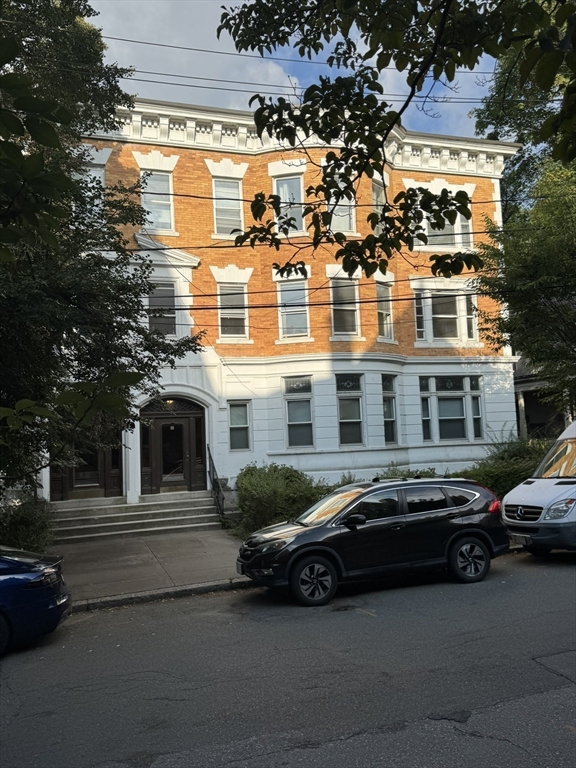 12 Kilsyth Road #3 in Brookline