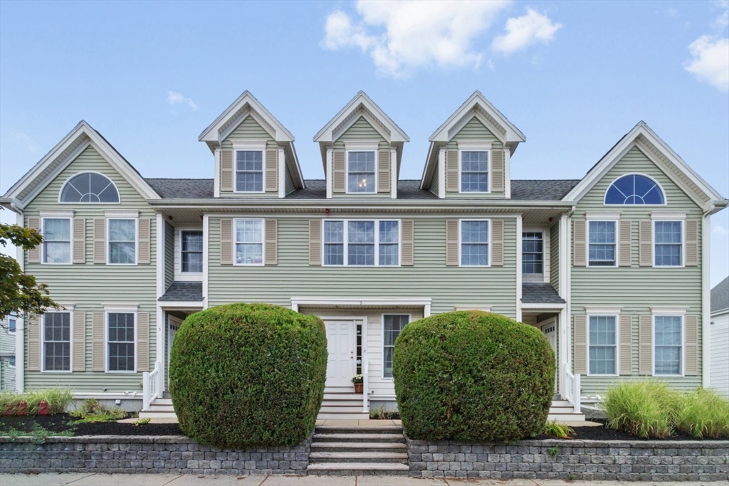 9 Russell St #3 in Waltham