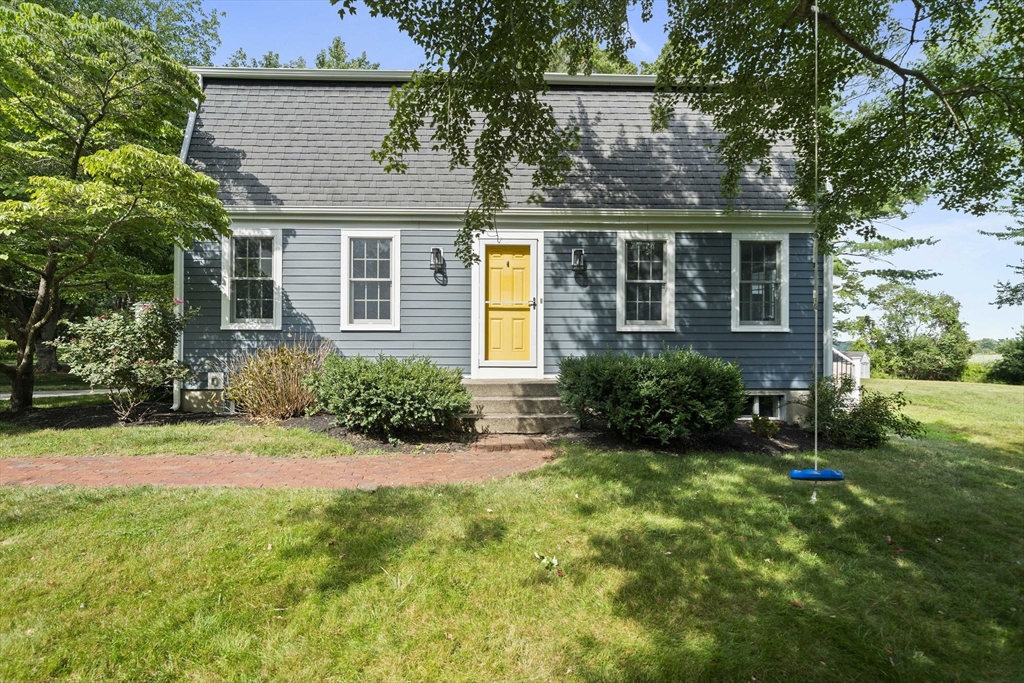 43 Salt Meadow Way in Marshfield