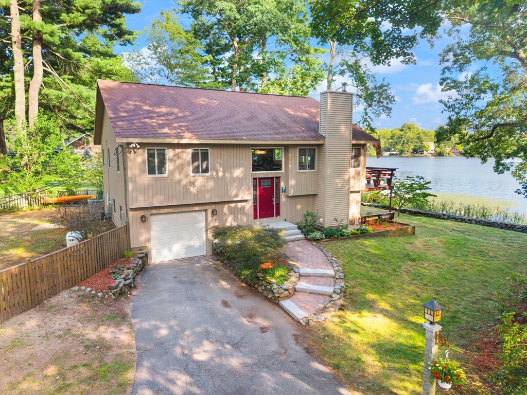 4 Minot Ave in Chelmsford